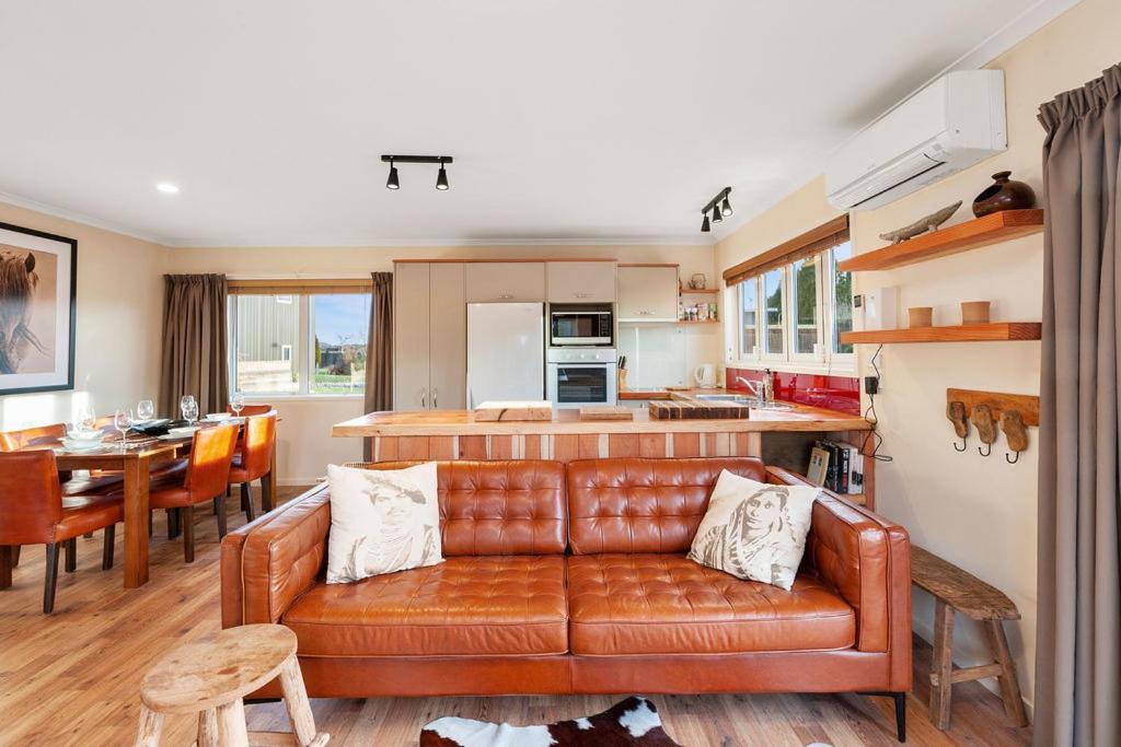 The Purple House - Ohakune Home With Spa Pool Eksteriør bilde