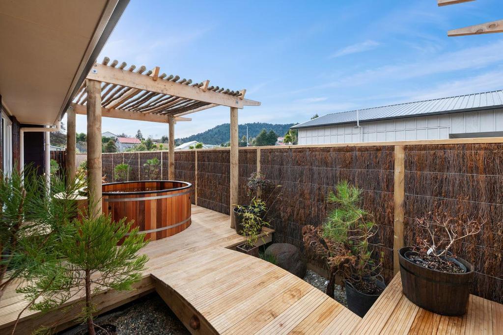 The Purple House - Ohakune Home With Spa Pool Eksteriør bilde